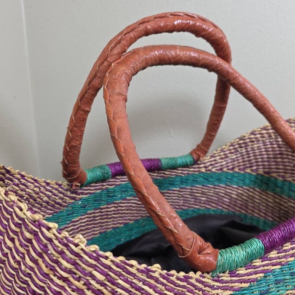 Large Handwoven Bolga Farmers Market Basket | Fair Trade Woven Tote - Picture 5 of 13